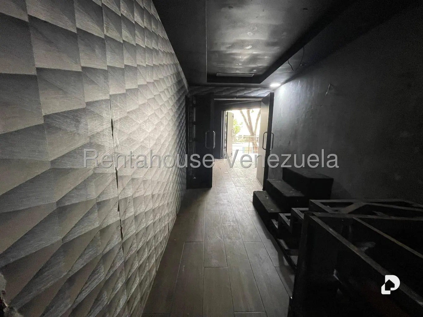 Local comercial en Las Mercedes, Caracas – 17