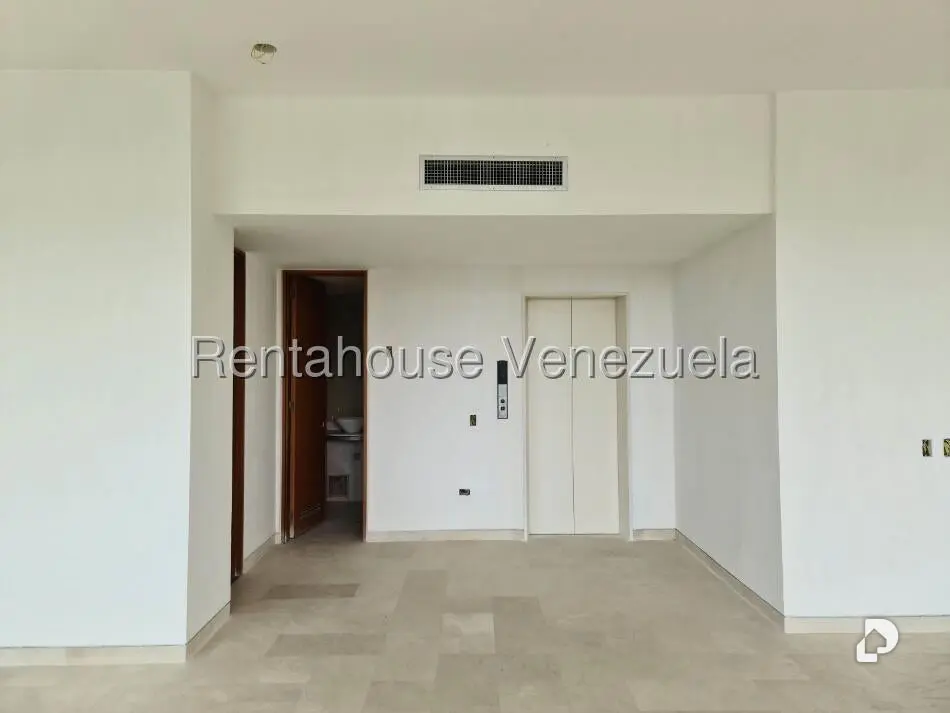 Apartamento en Colinas de Valle Arriba / Mirador de Los Campitos, Caracas – 2