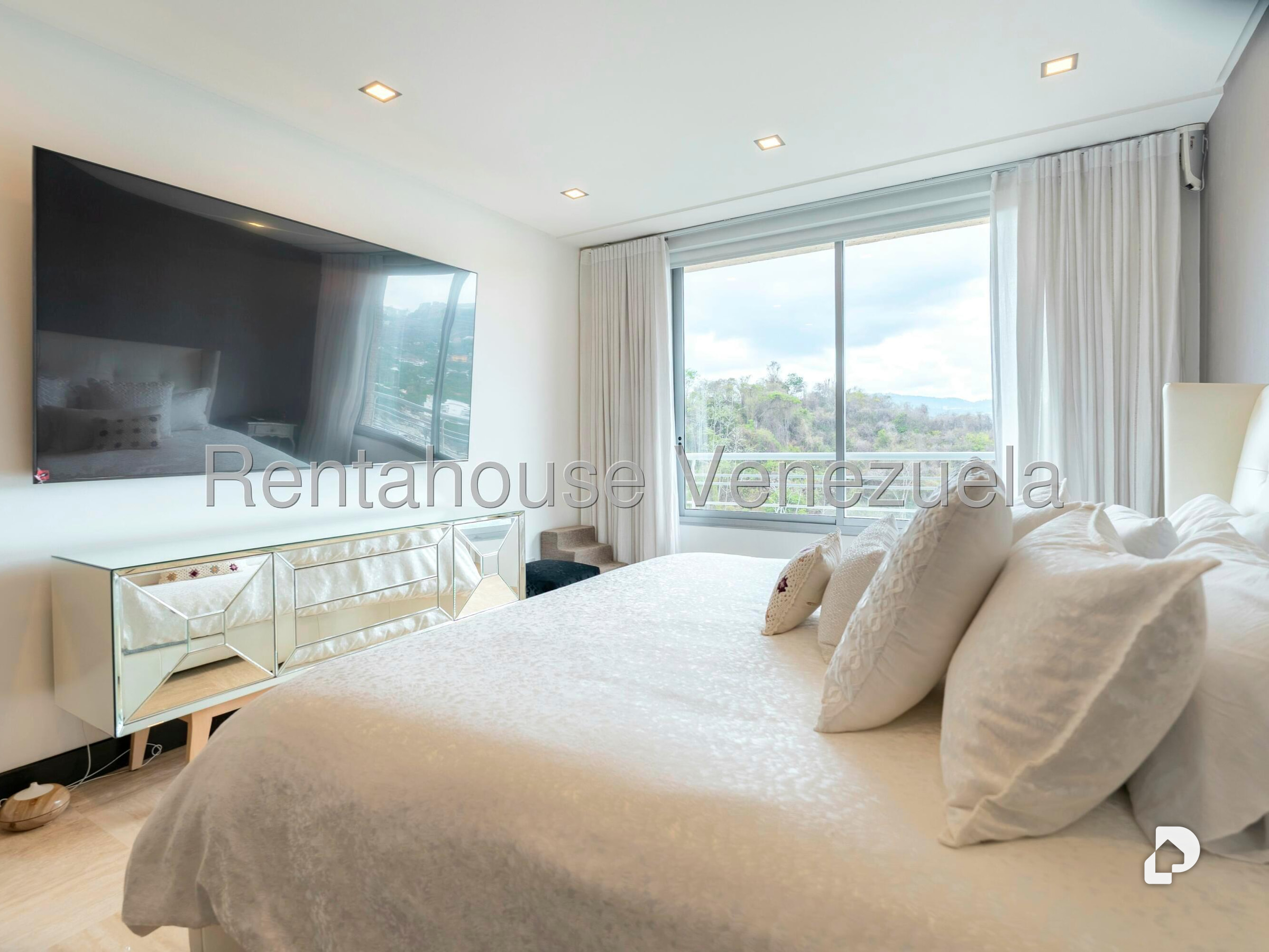 Apartamento en Lomas de Las Mercedes, Caracas