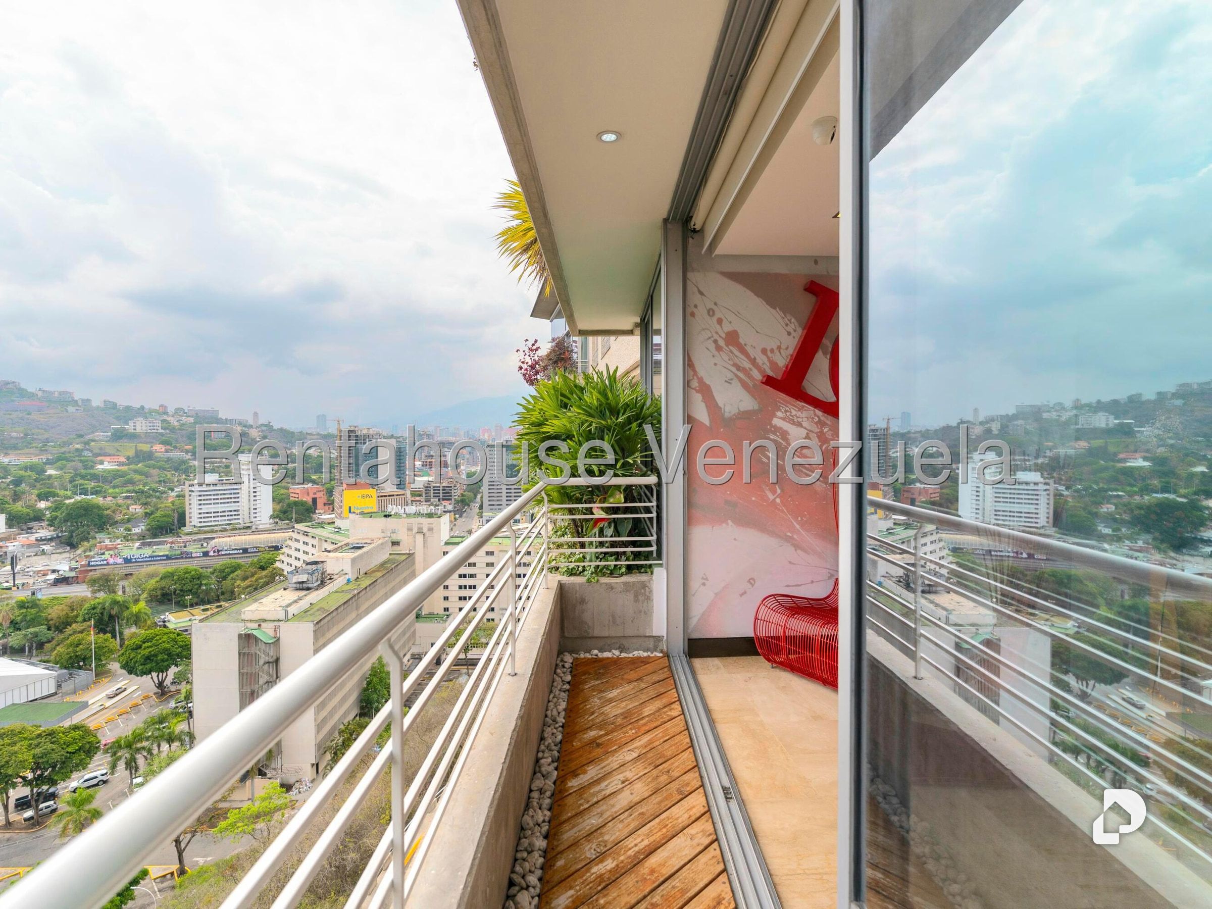 Apartamento en Lomas de Las Mercedes, Caracas