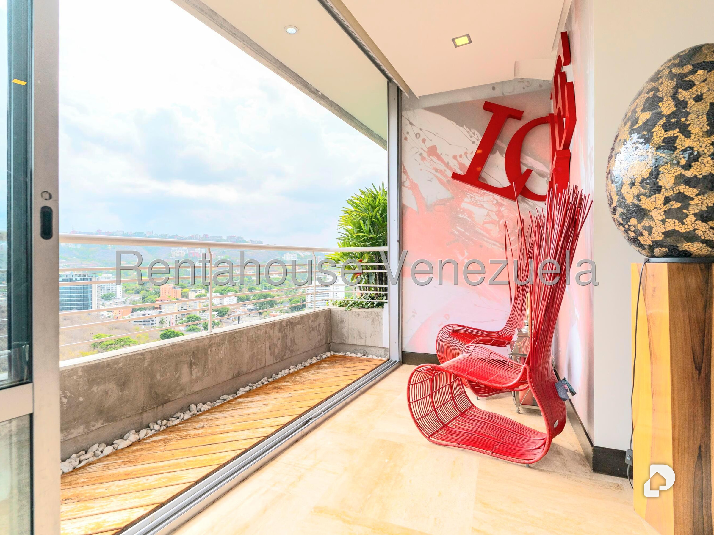 Apartamento en Lomas de Las Mercedes, Caracas
