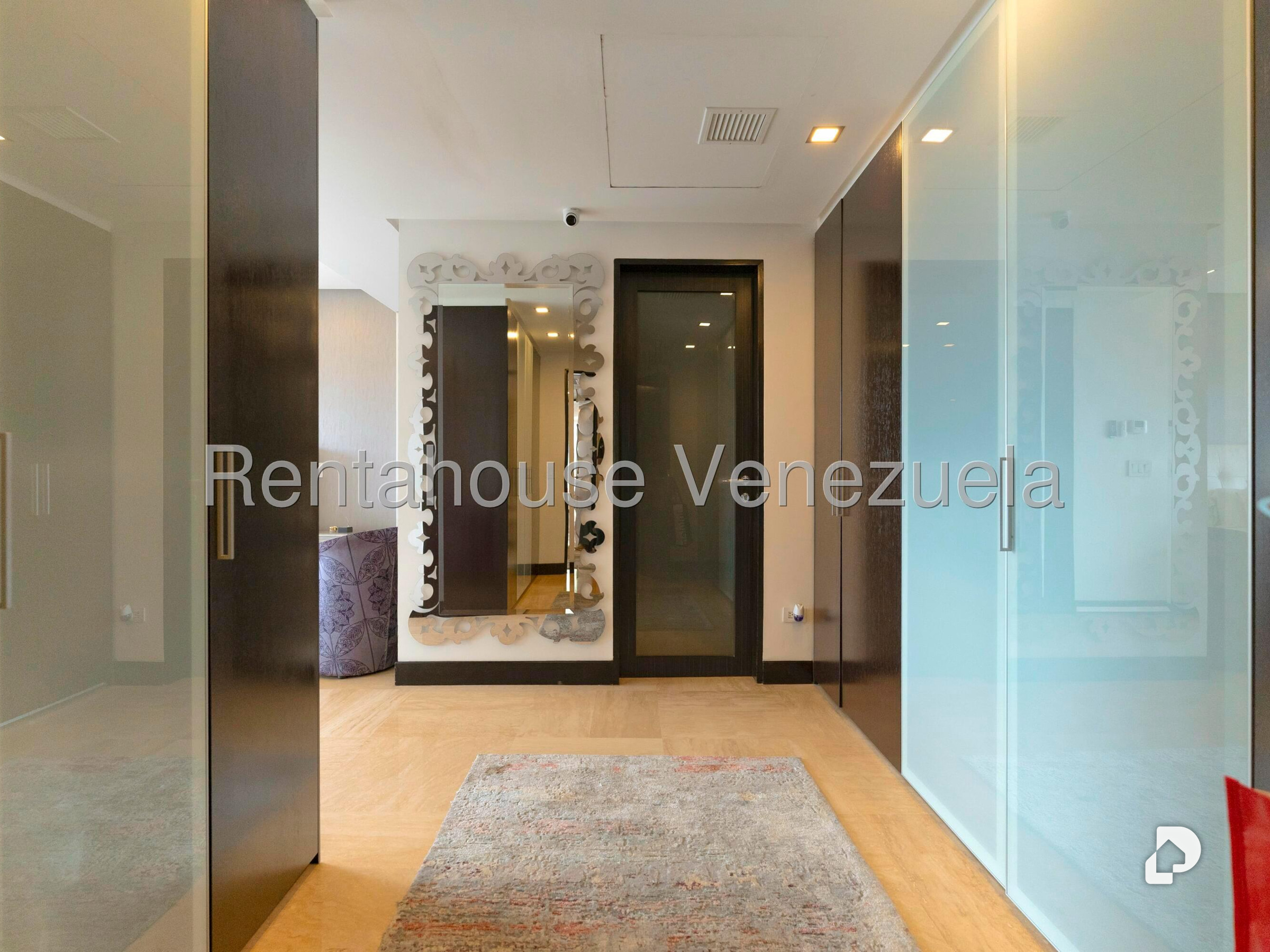 Apartamento en Lomas de Las Mercedes, Caracas