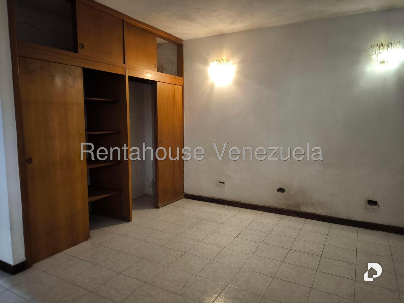 Casa en Cumbres de Curumo, Caracas – 15
