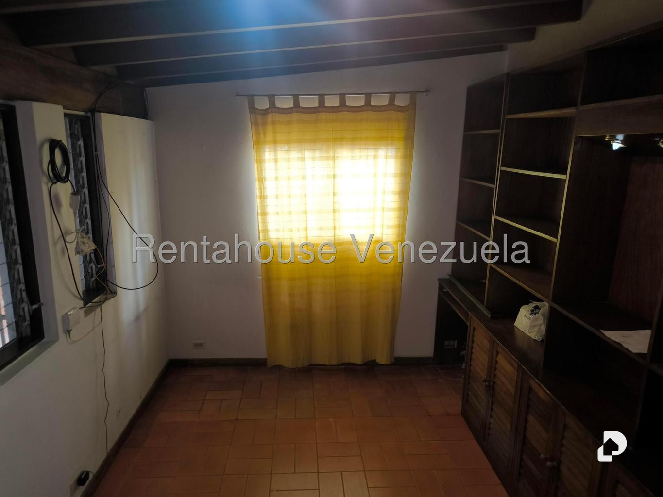 Casa en Cumbres de Curumo, Caracas – 25