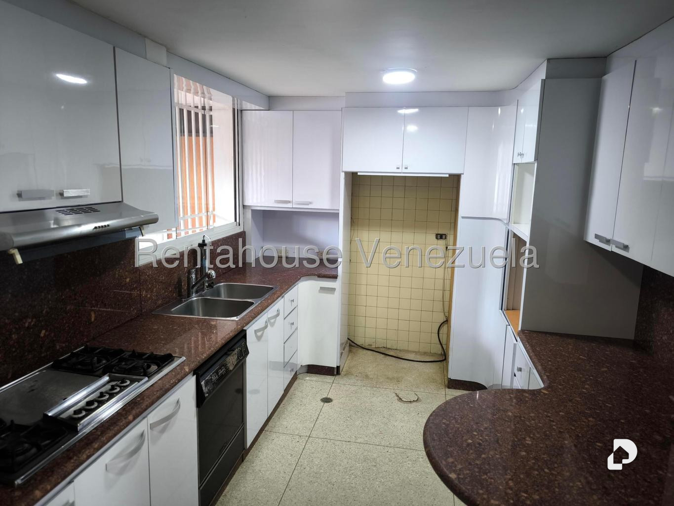 Casa en Cumbres de Curumo, Caracas – 20