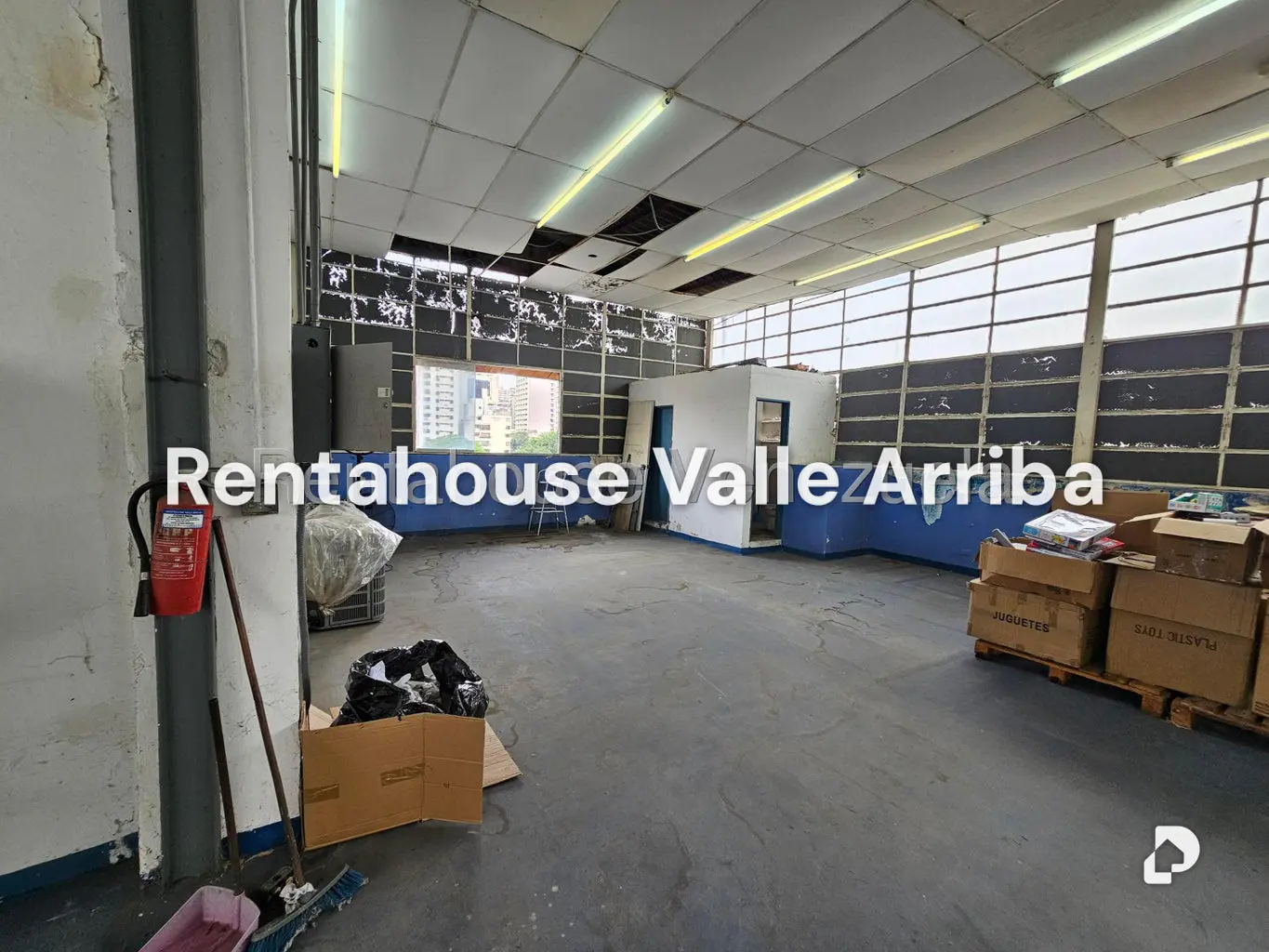 Local comercial en Parroquia Altagracia, Caracas – 13