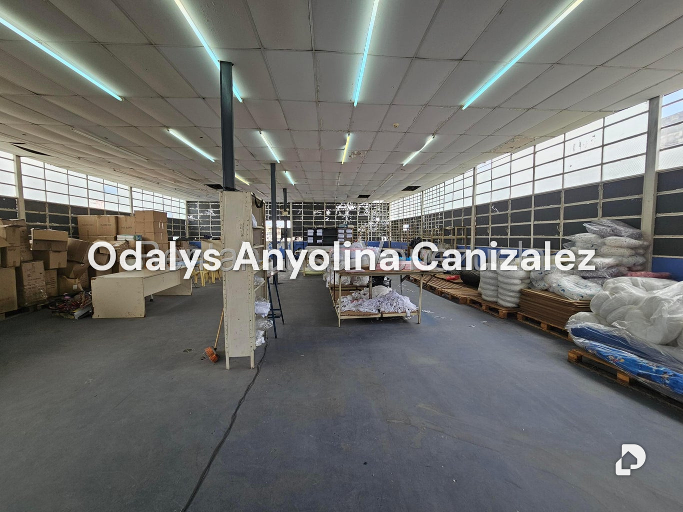 Local comercial en Parroquia Altagracia, Caracas – 12
