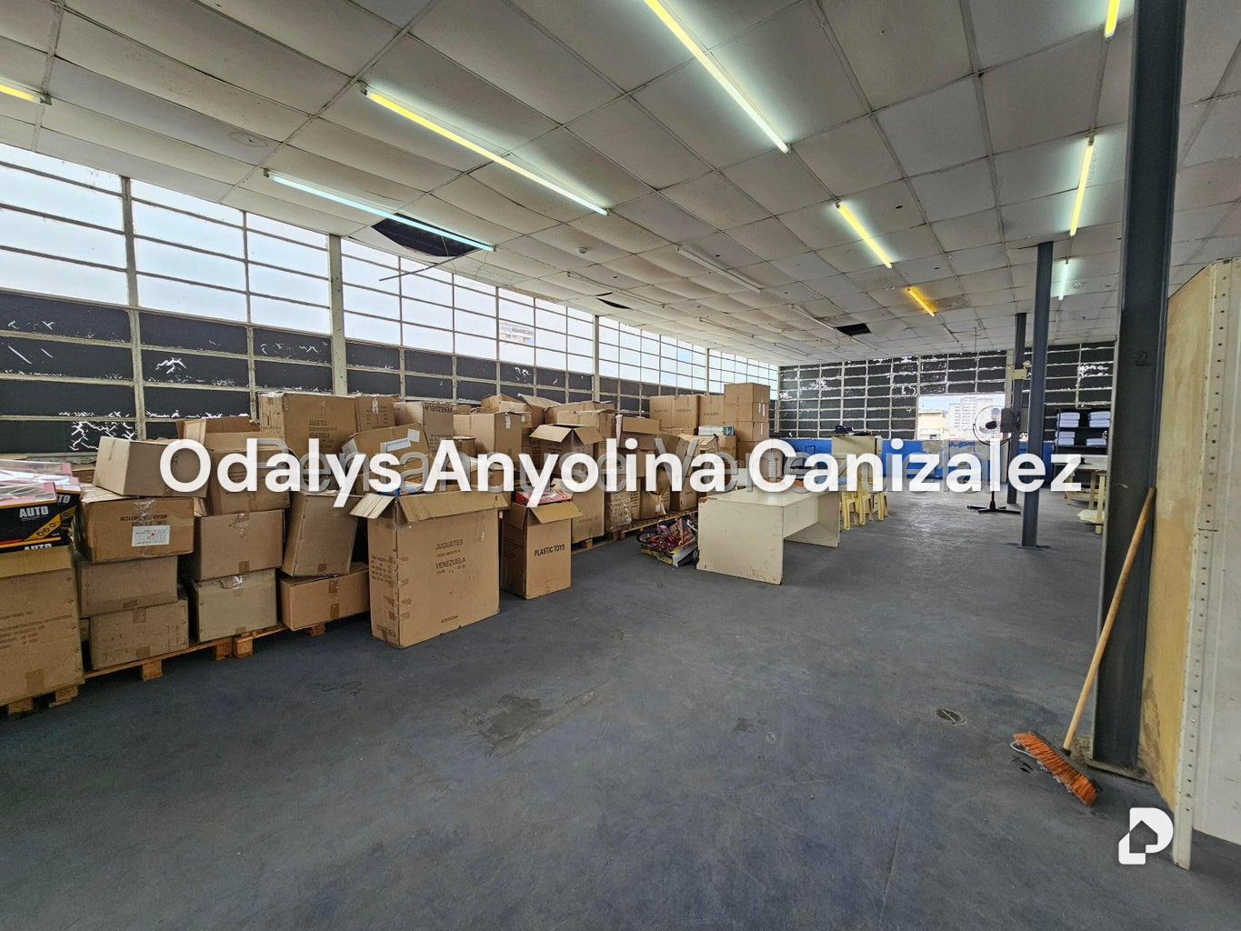 Local comercial en Parroquia Altagracia, Caracas – 14