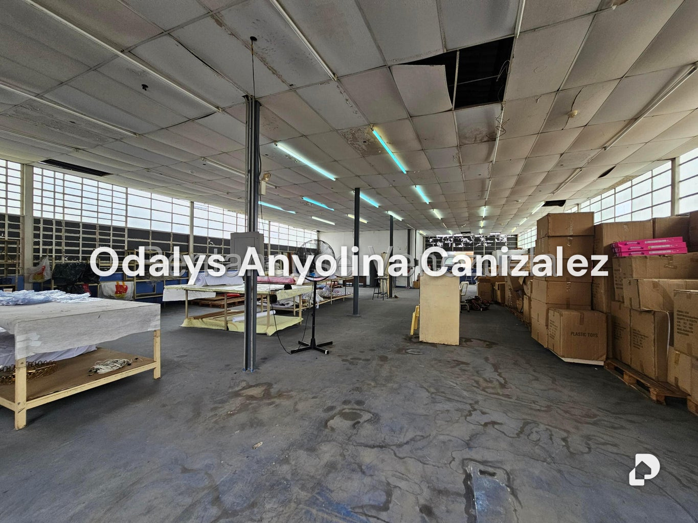 Local comercial en Parroquia Altagracia, Caracas – 17