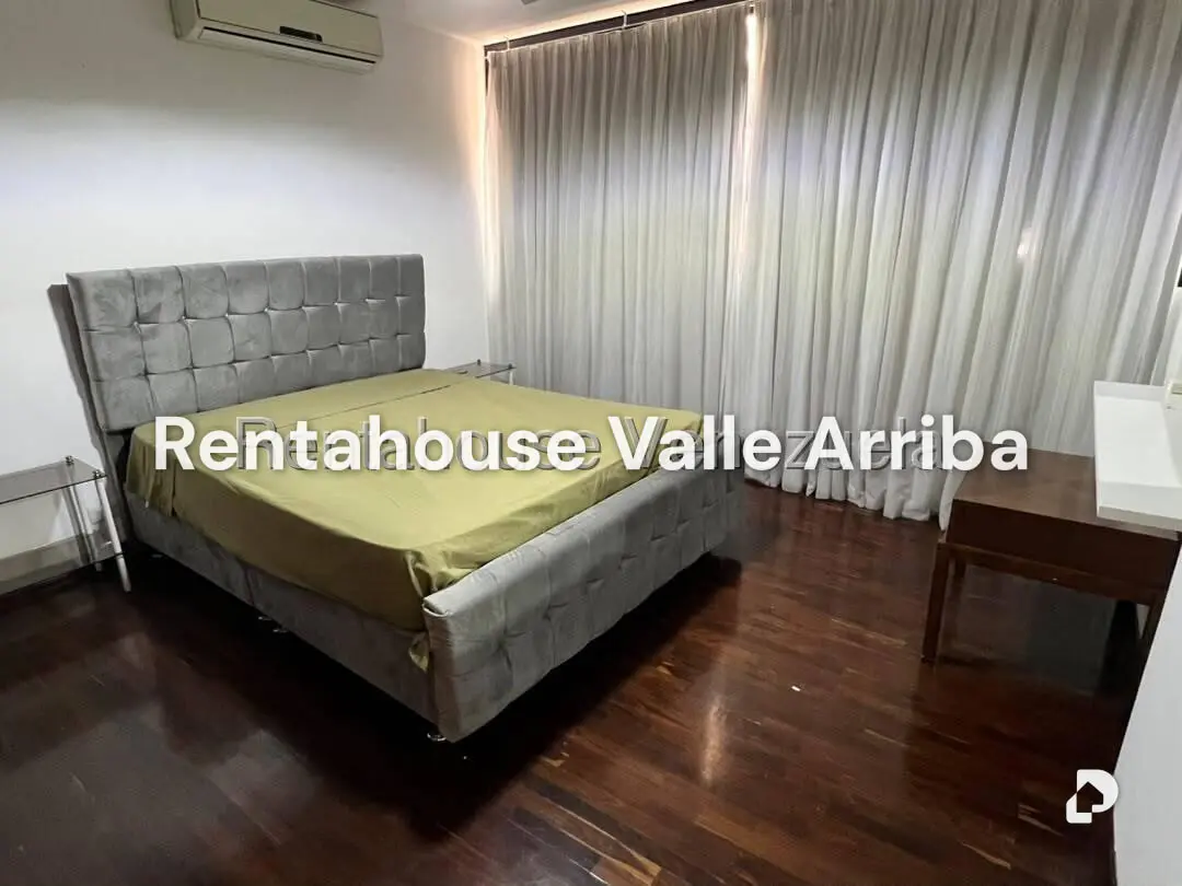 Apartamento en Los Palos Grandes, Caracas – 28