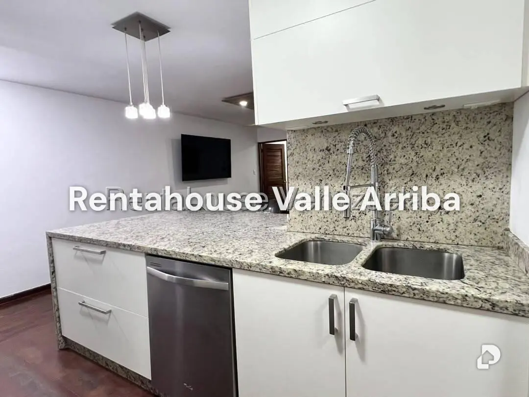 Apartamento en Los Palos Grandes, Caracas – 16