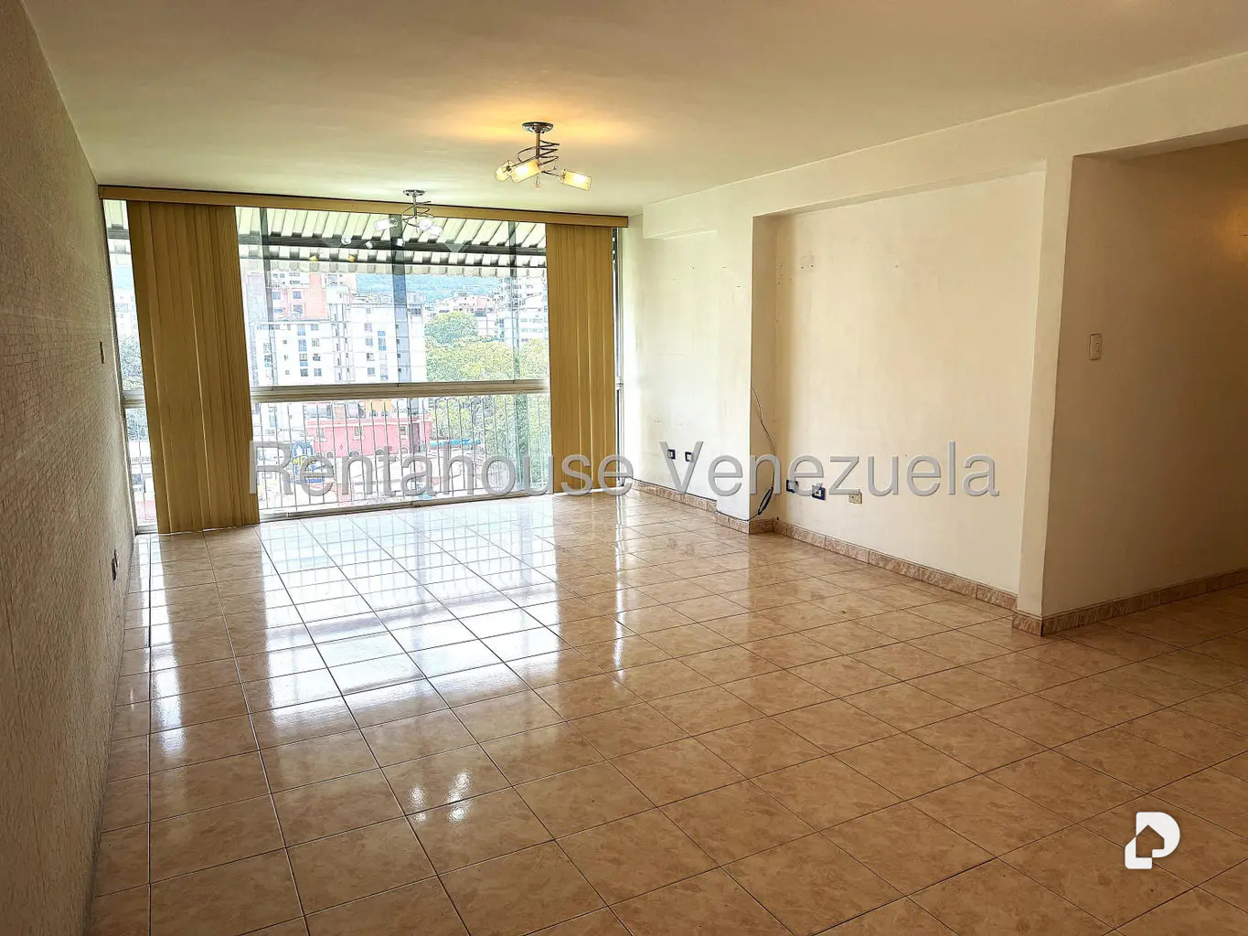 Apartamento en La Florida, Caracas – 2
