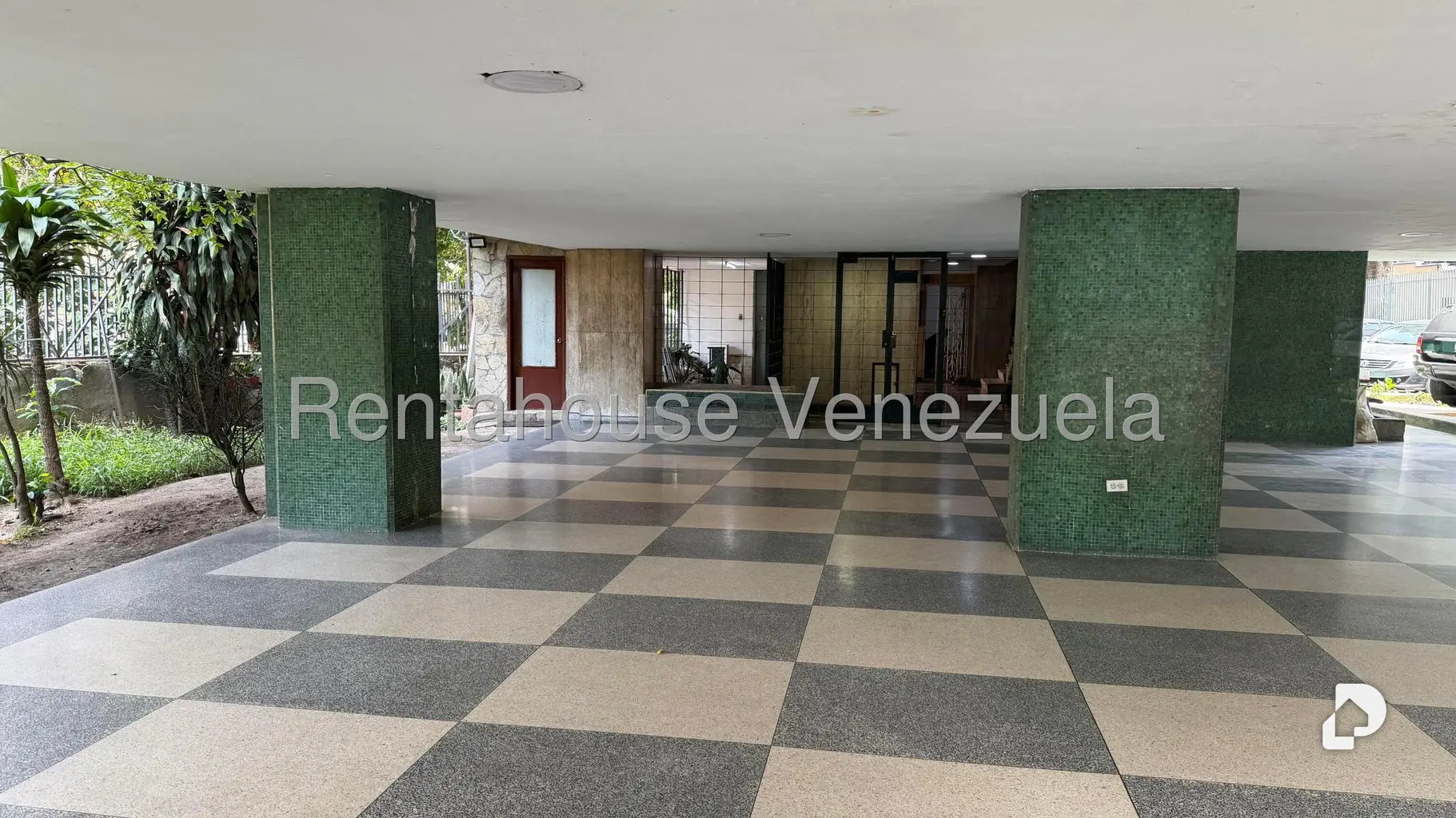 Apartamento en La Florida, Caracas – 17