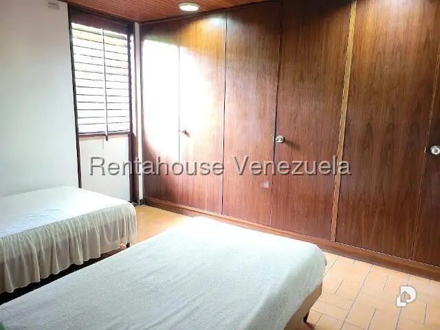 Casa en Prados del Este, Caracas – 27