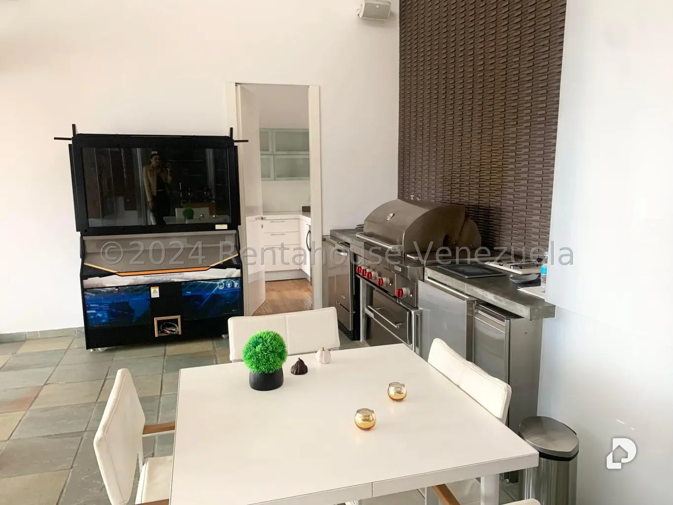 Apartamento en Las Mercedes, Caracas – 28
