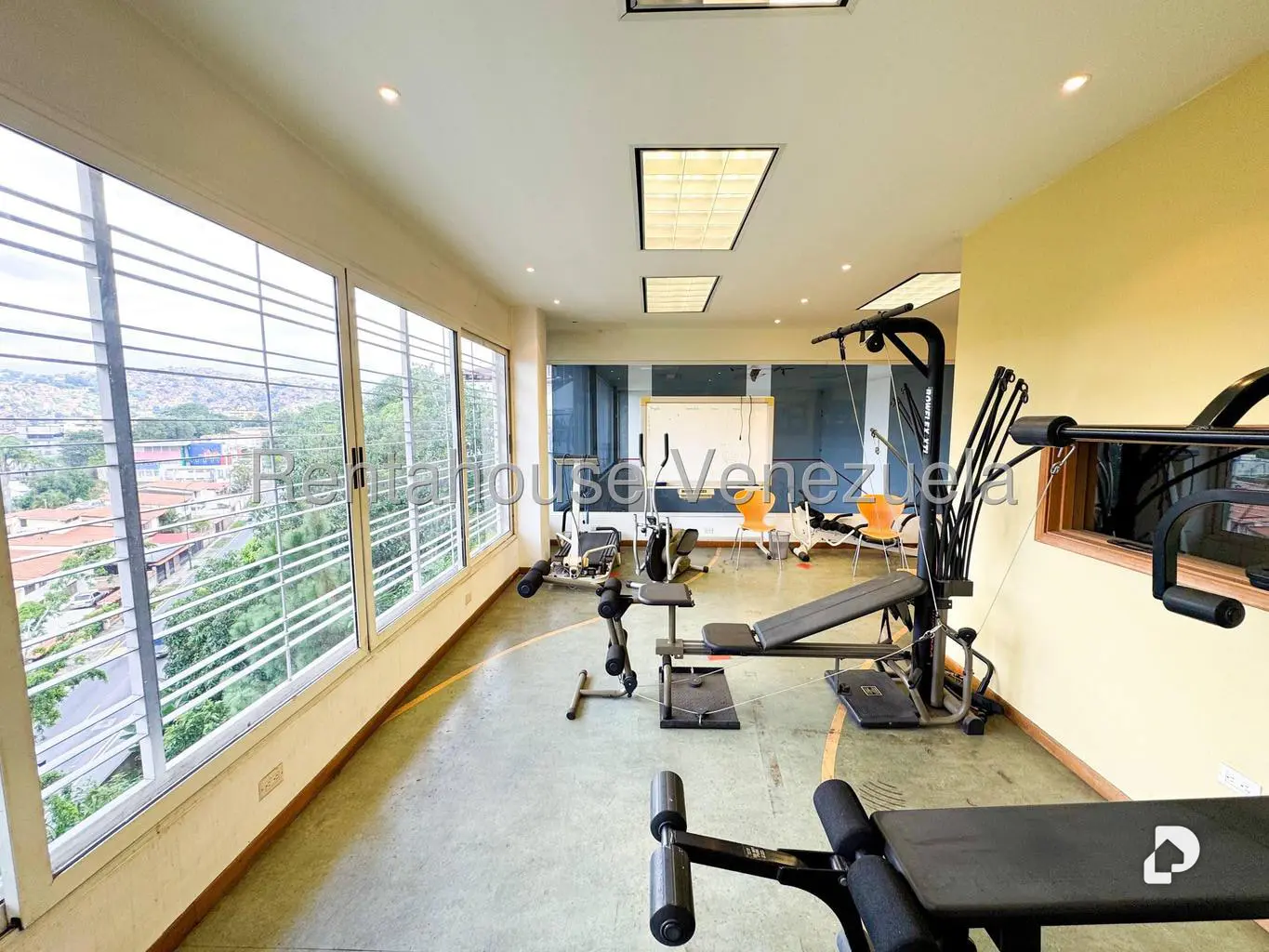Casa en Macaracuay, Caracas – 30