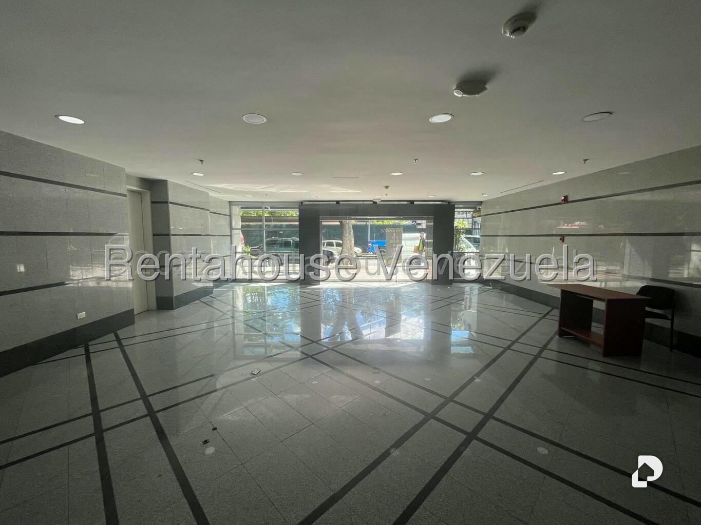 Oficina en Las Mercedes, Caracas – 14