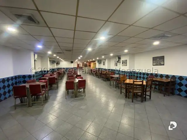 Local comercial en San Jose, Caracas – 13
