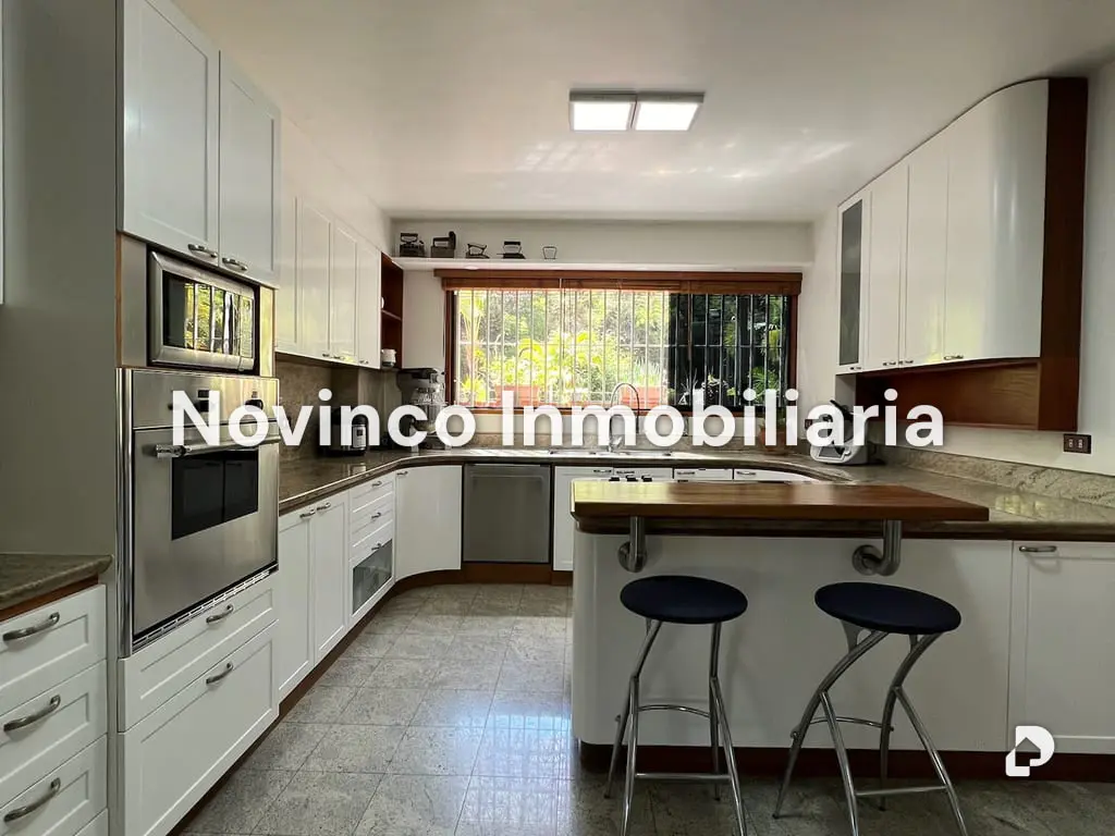 Apartment in Caracas – 4