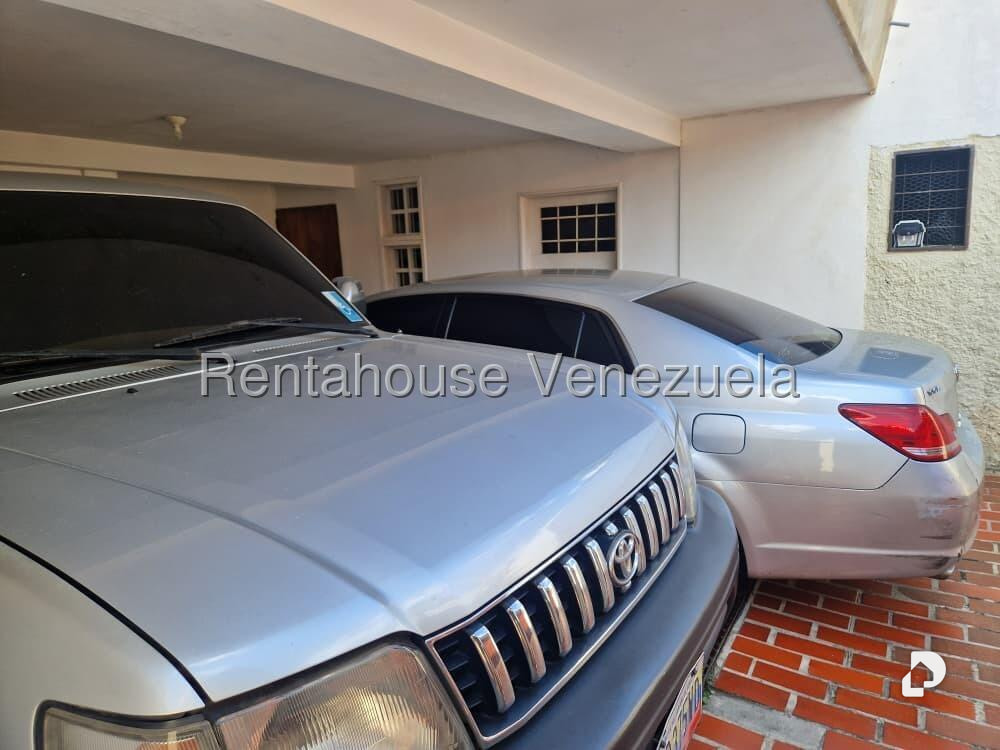 Casa en Santa Paula, Caracas – 27