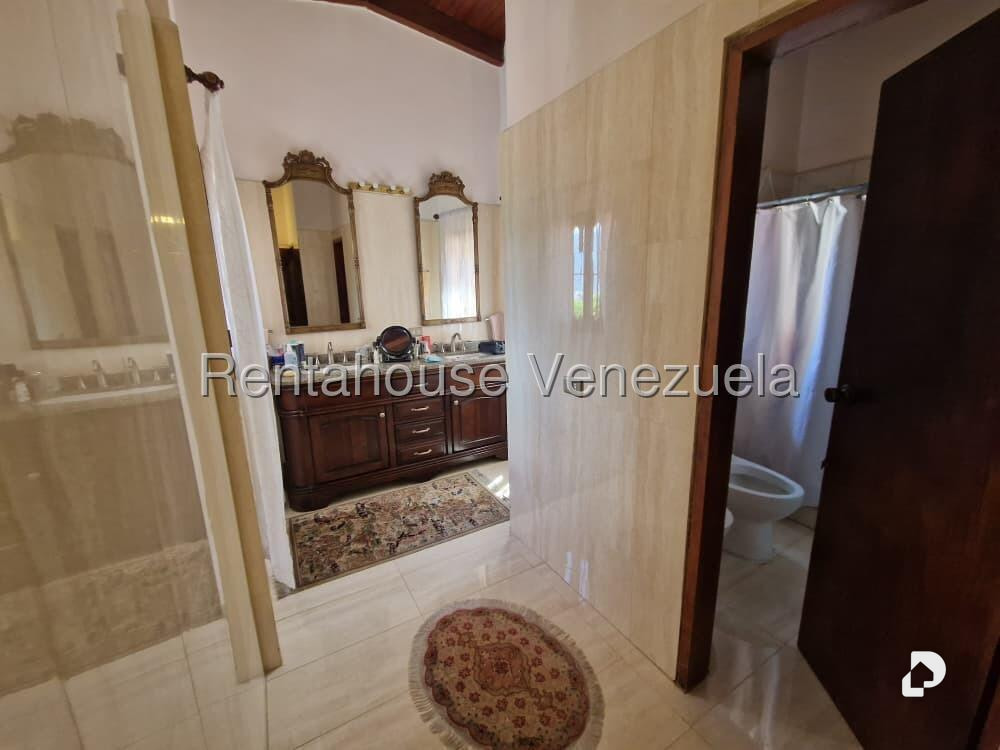Casa en Santa Paula, Caracas – 26