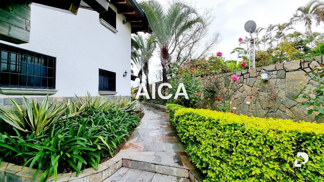 Casa en La Lagunita, Caracas – 26