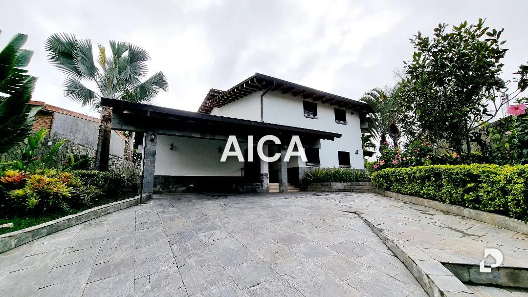 Casa en La Lagunita, Caracas – 2