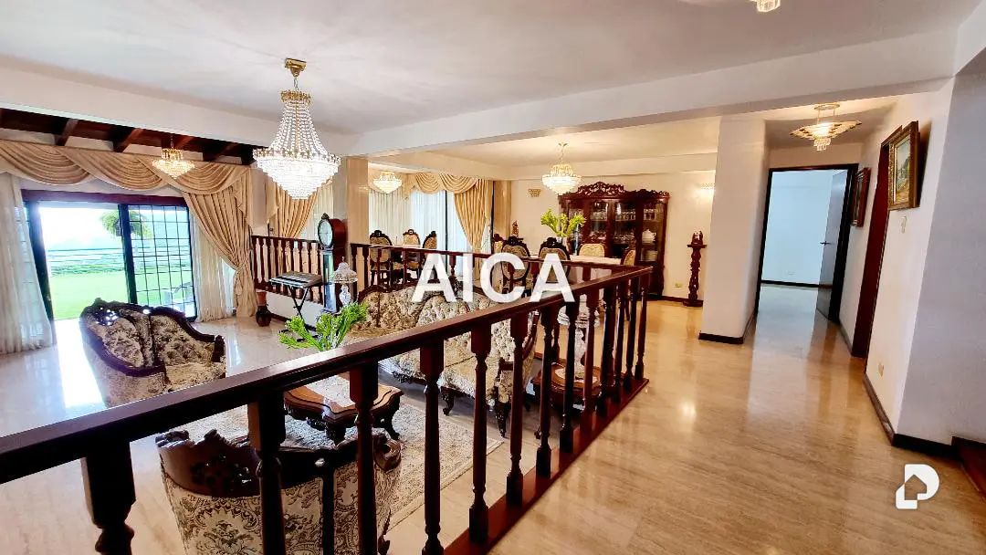 Casa en La Lagunita, Caracas – 8