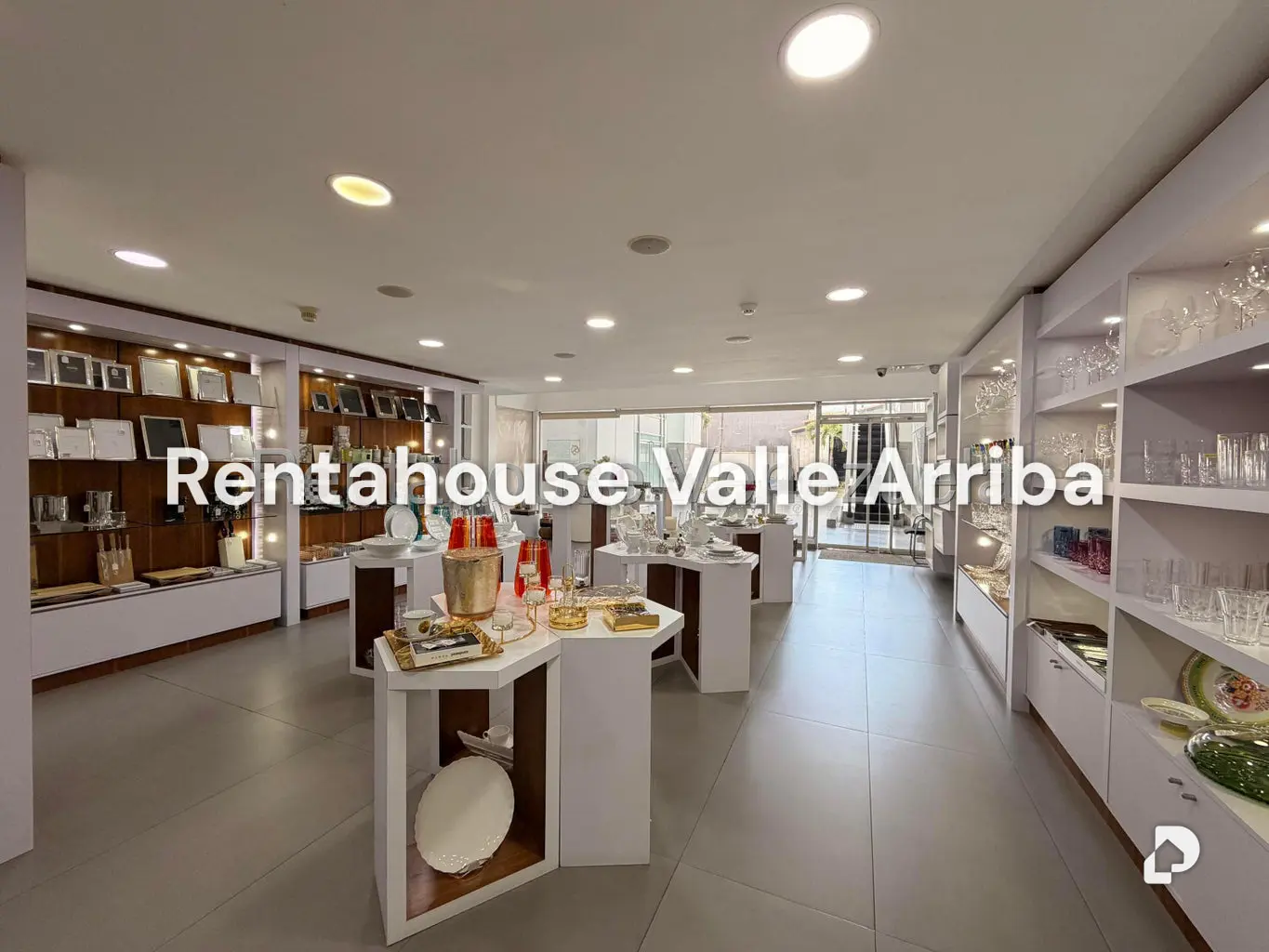Local comercial en Las Mercedes, Caracas – 14