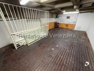 Local comercial en Prados del Este, Caracas – 14