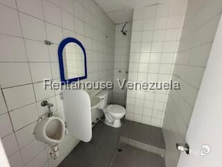 Local comercial en Prados del Este, Caracas – 11