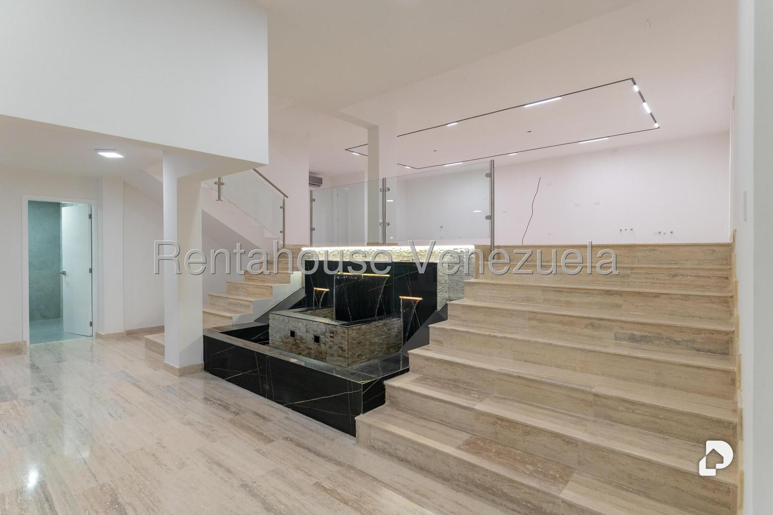 Casa en La Lagunita Country Club, Caracas – 23