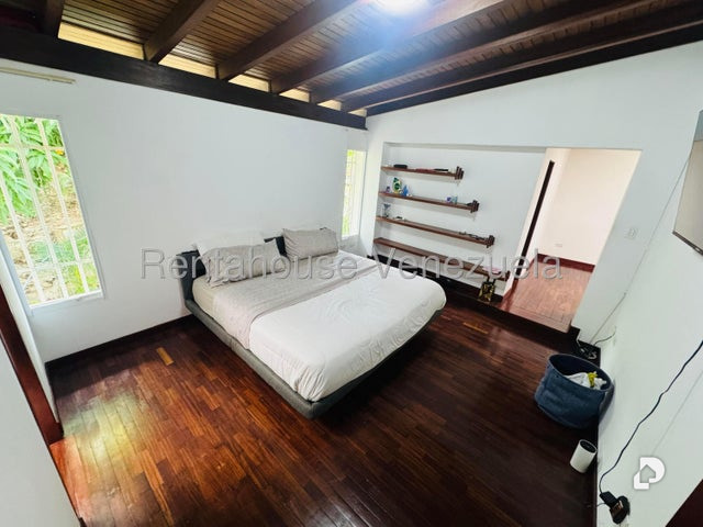 Casa en Santa Fe, Caracas – 13