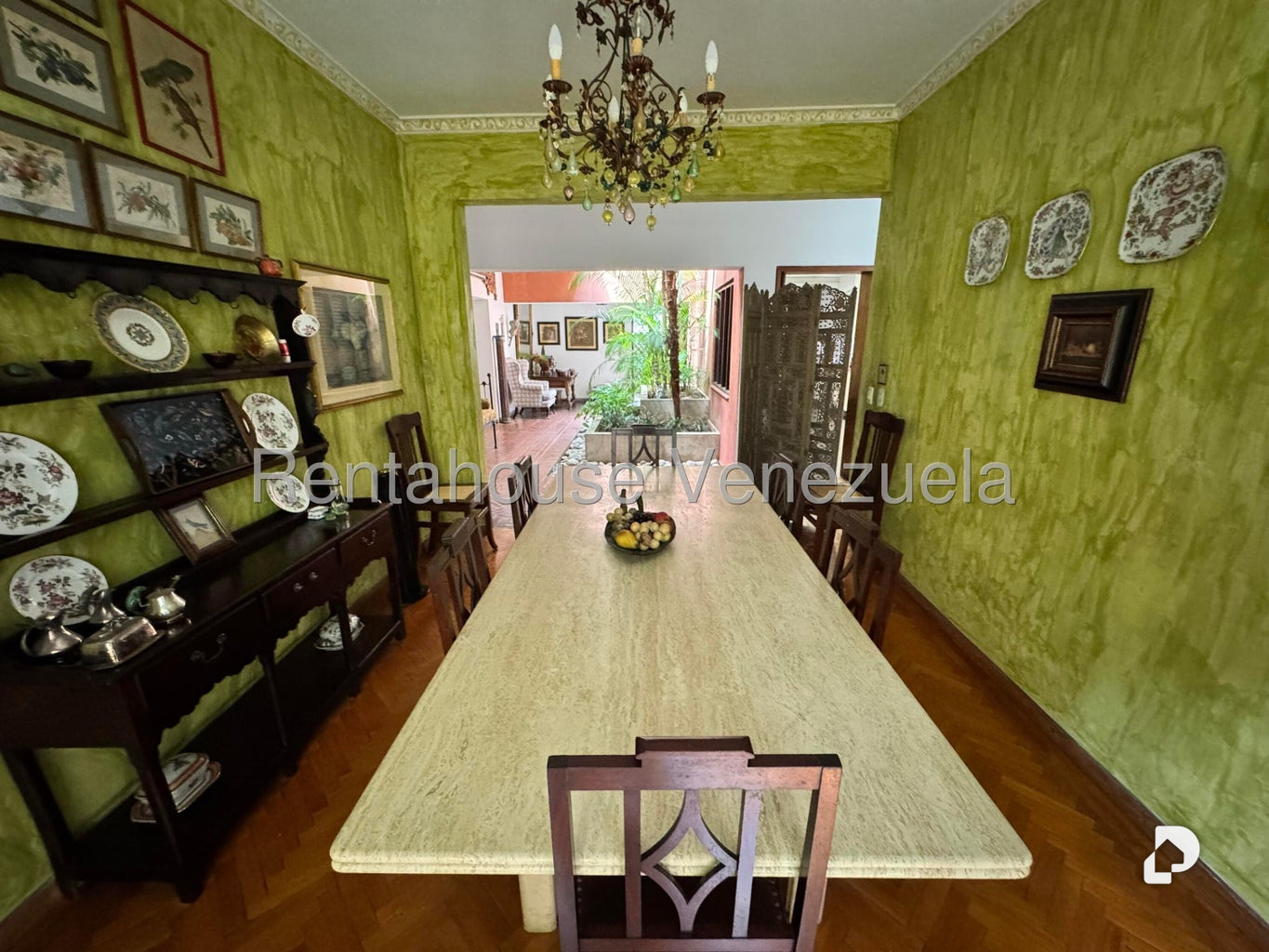 Casa en Los Palos Grandes, Caracas – 10