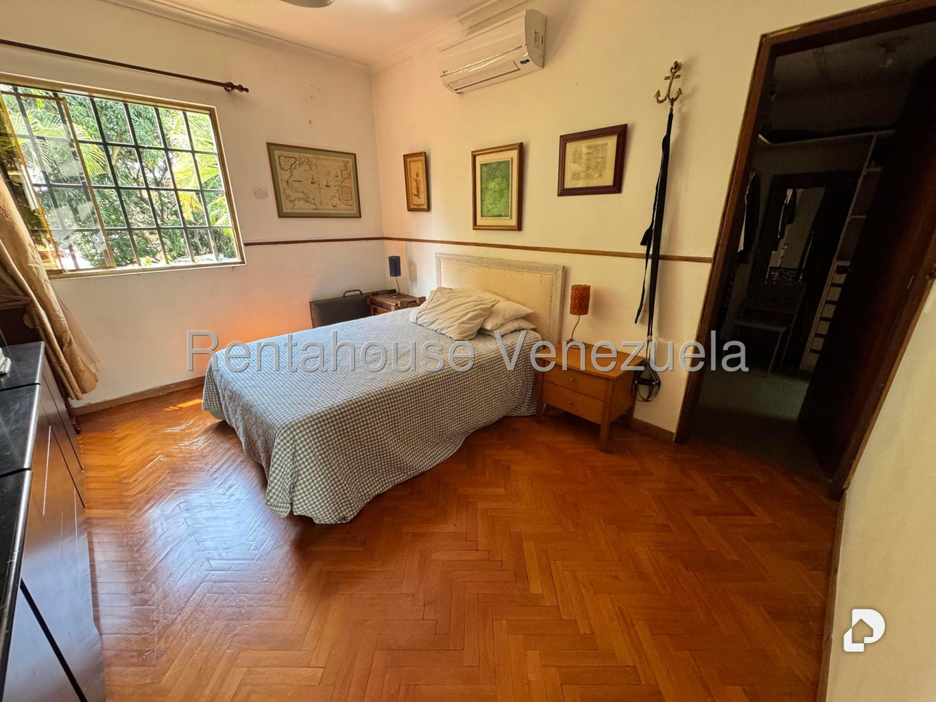 Casa en Los Palos Grandes, Caracas – 18