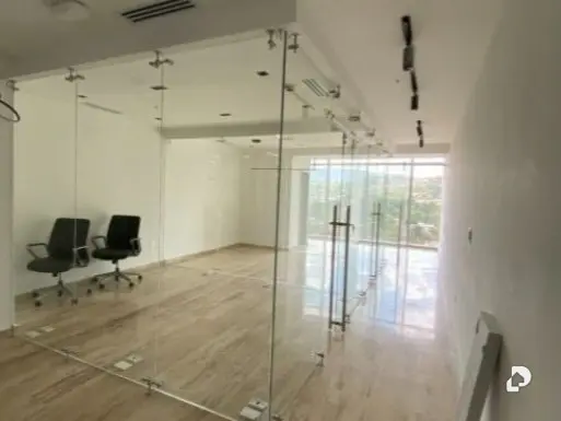 Oficina en Las Mercedes, Caracas – 2
