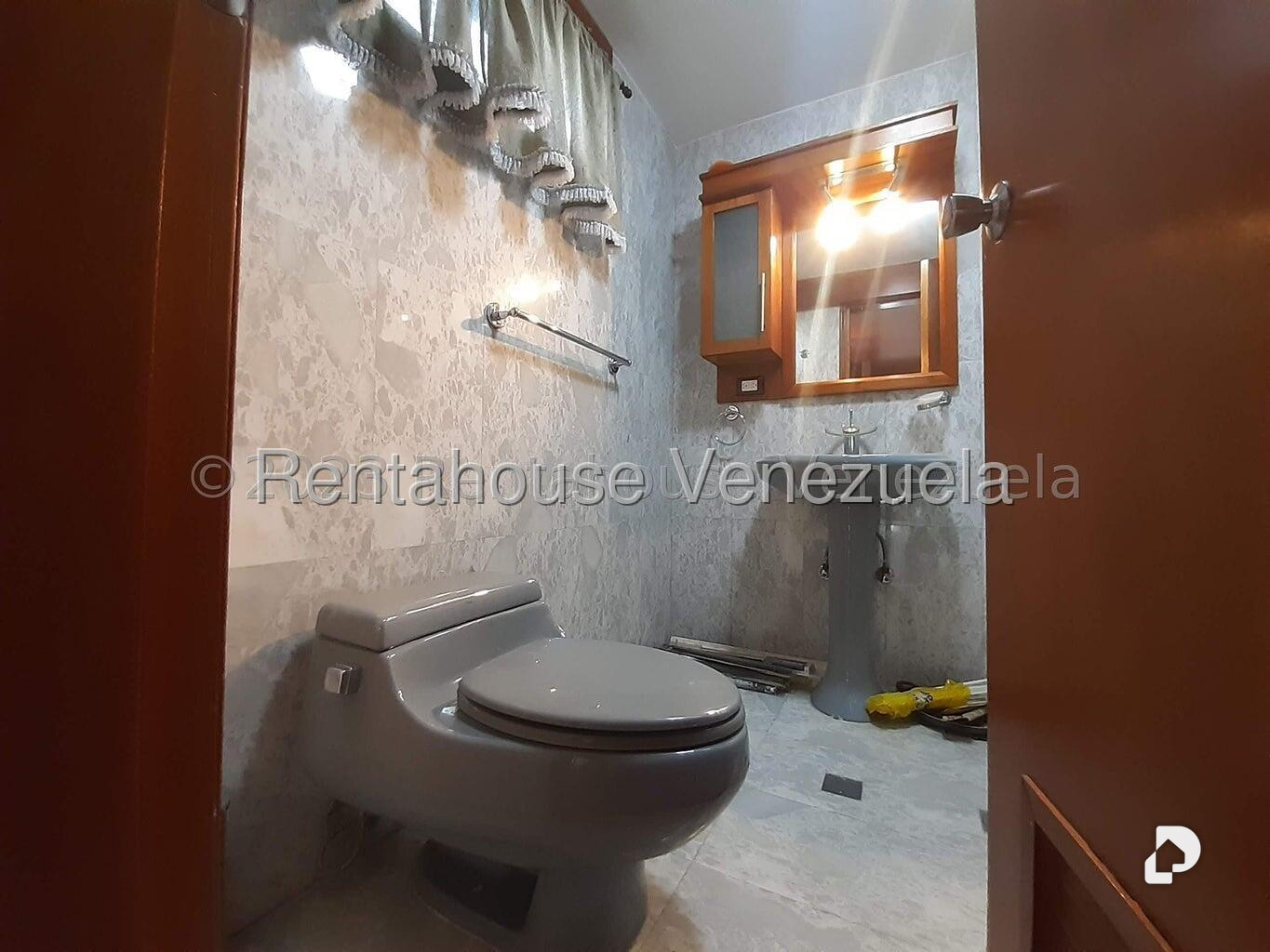 Apartment in Colinas de La California, Caracas – 16