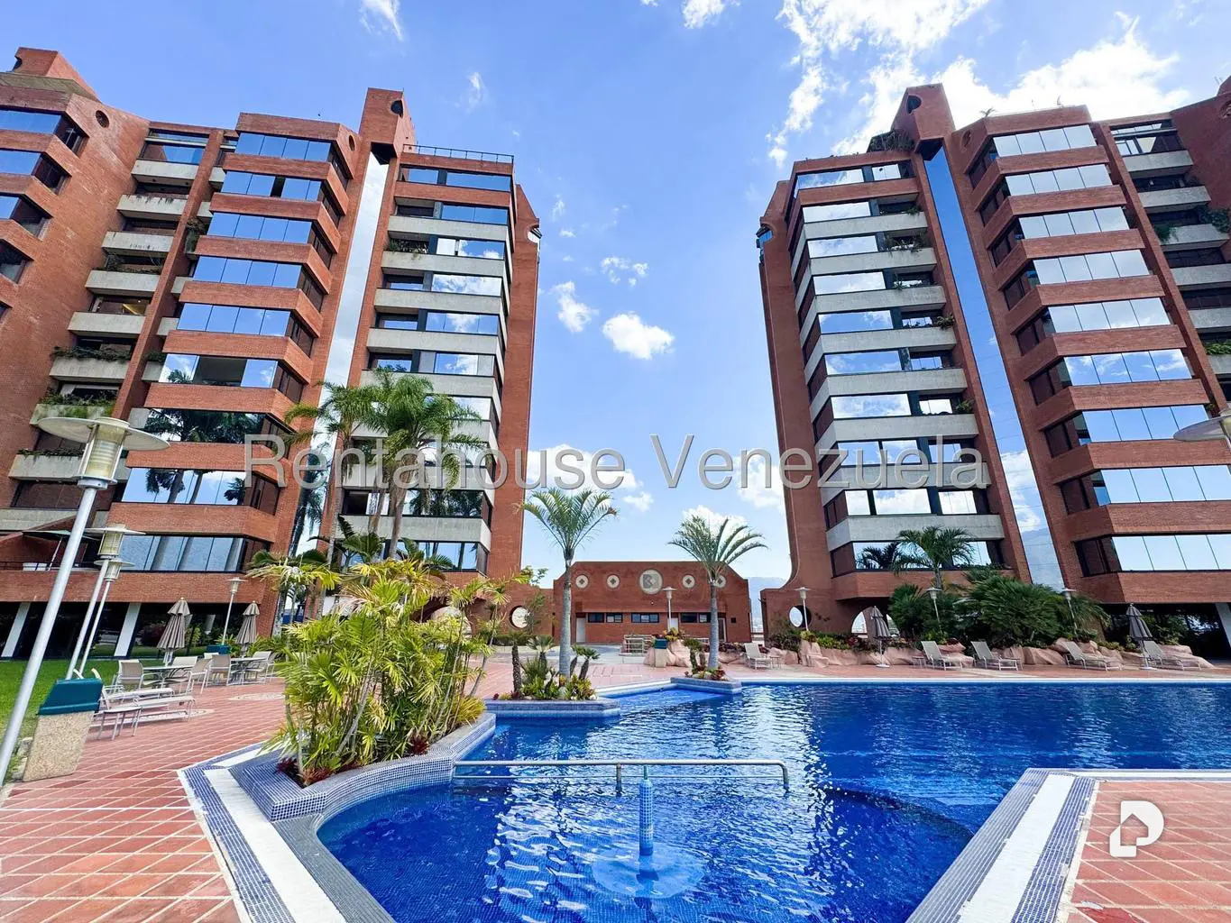 Apartamento en Lomas de San Román, Caracas – 1