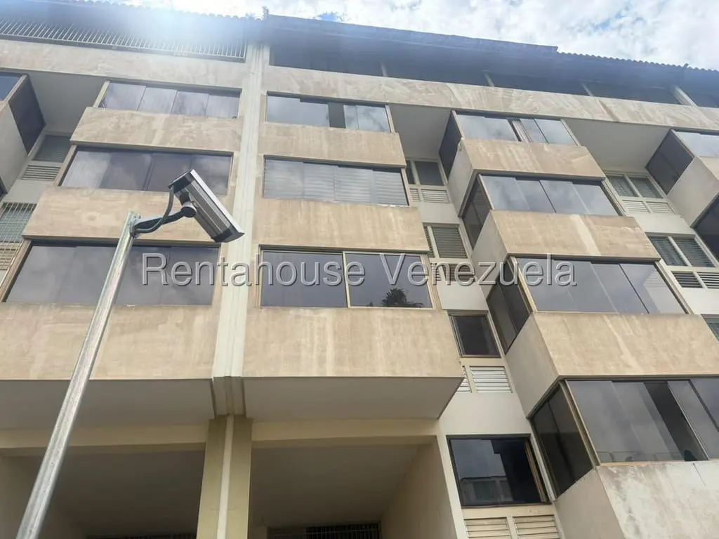Apartment in El Marqués, Caracas - 1
