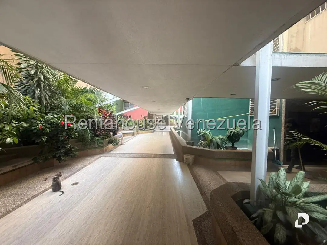 Apartamento en San Bernardino, Caracas – 3