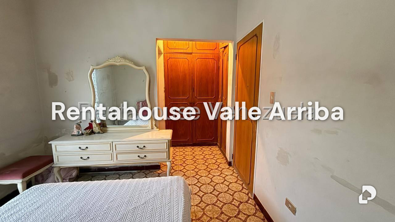 Casa en Alto Prado, Caracas – 29
