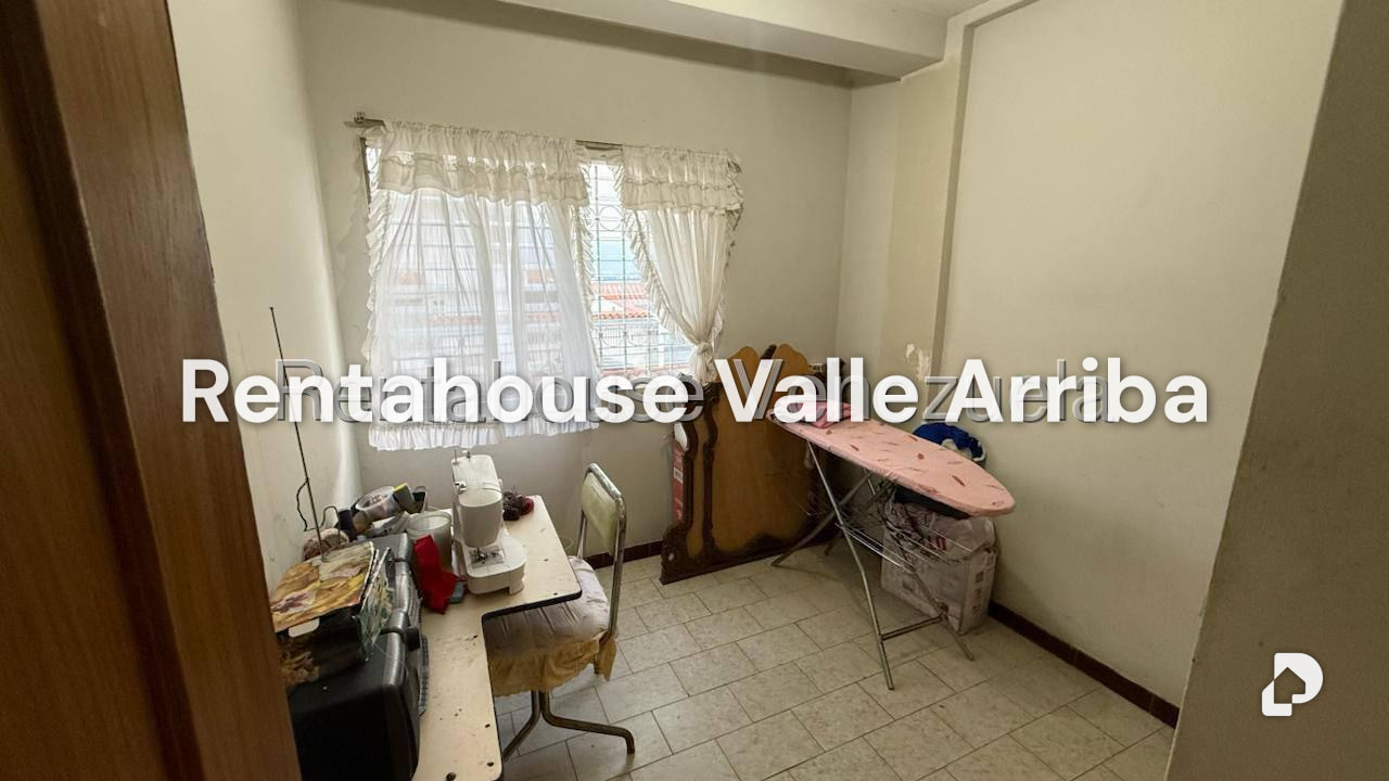 Casa en Alto Prado, Caracas – 18