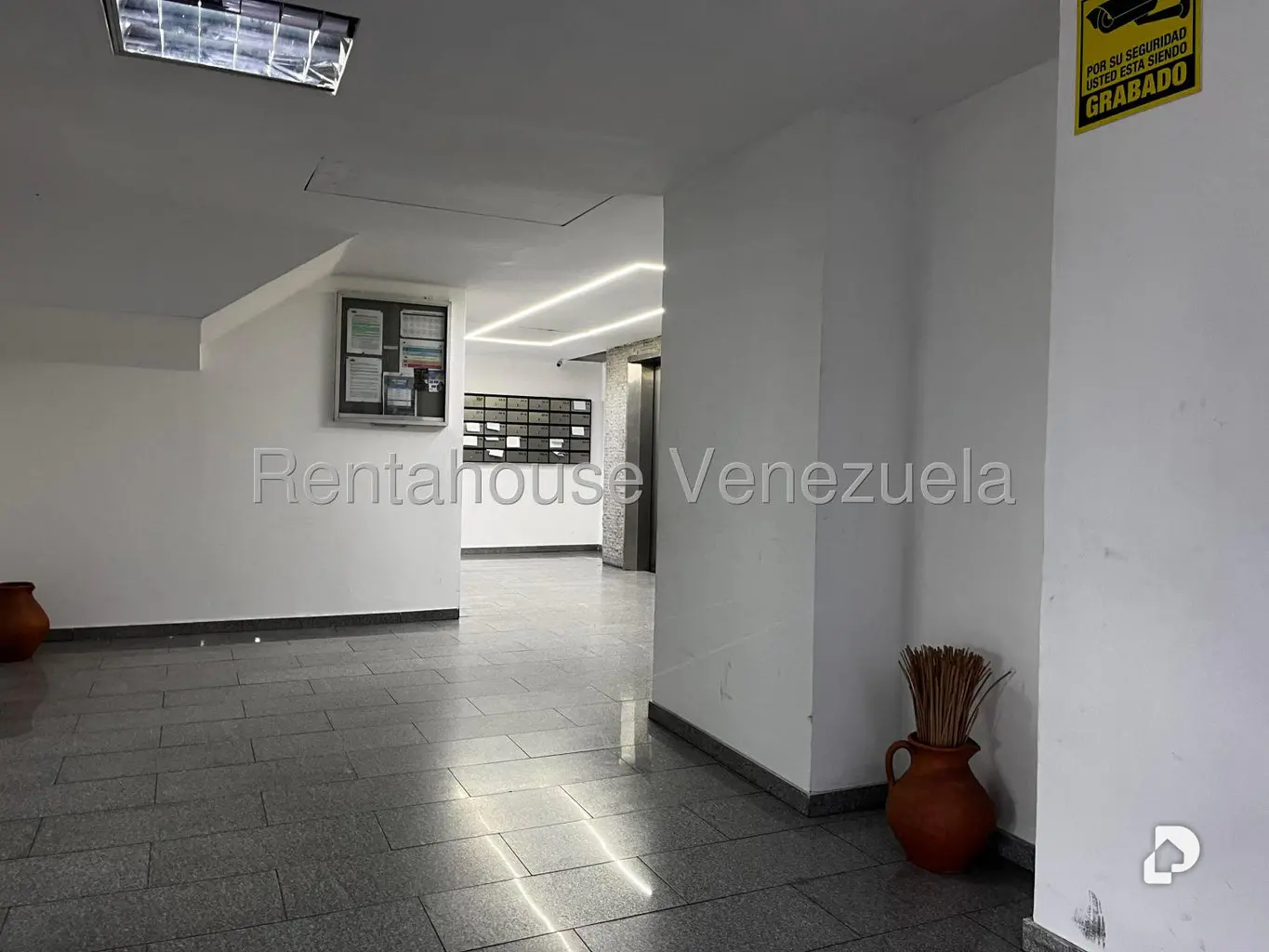 Apartamento en Santa Eduvigis, Caracas – 35