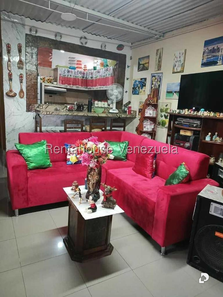 Casa en Catia, Caracas – 25