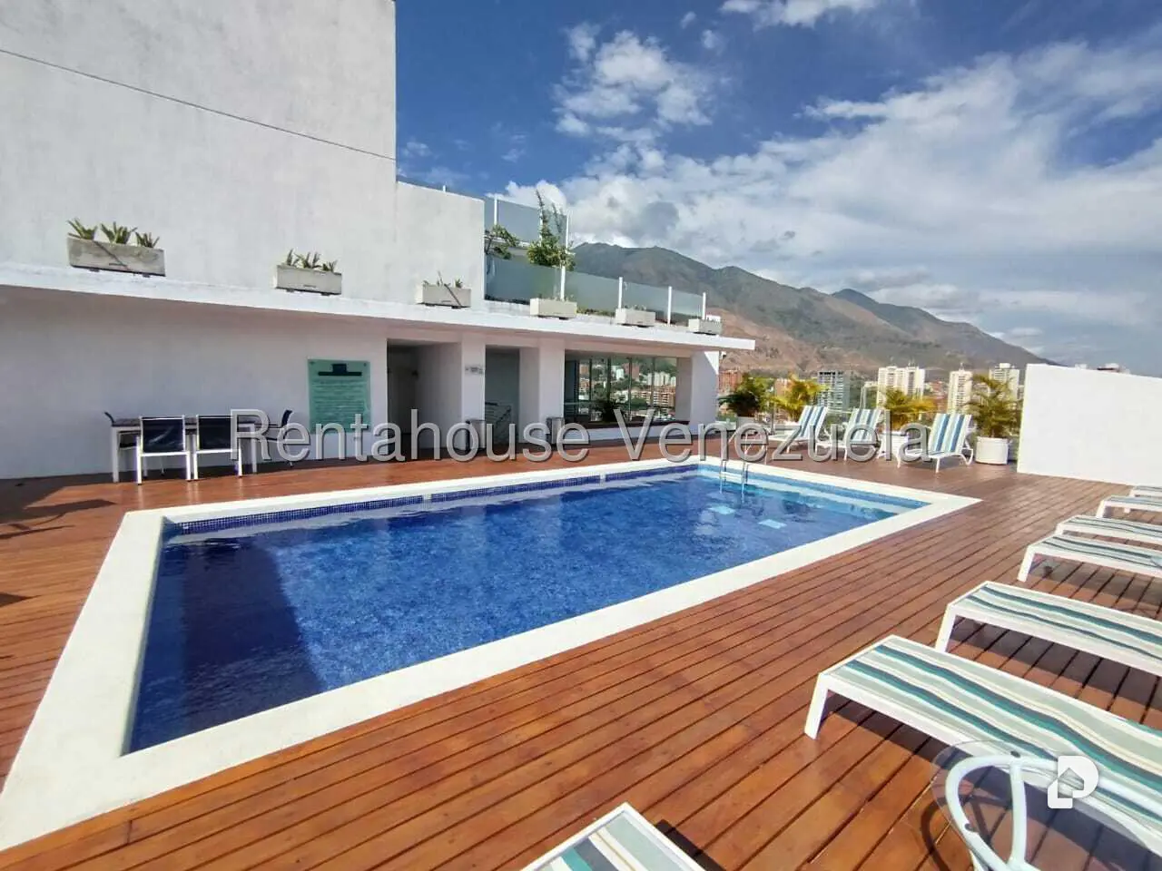Apartamento en Santa Eduvigis, Caracas – 16