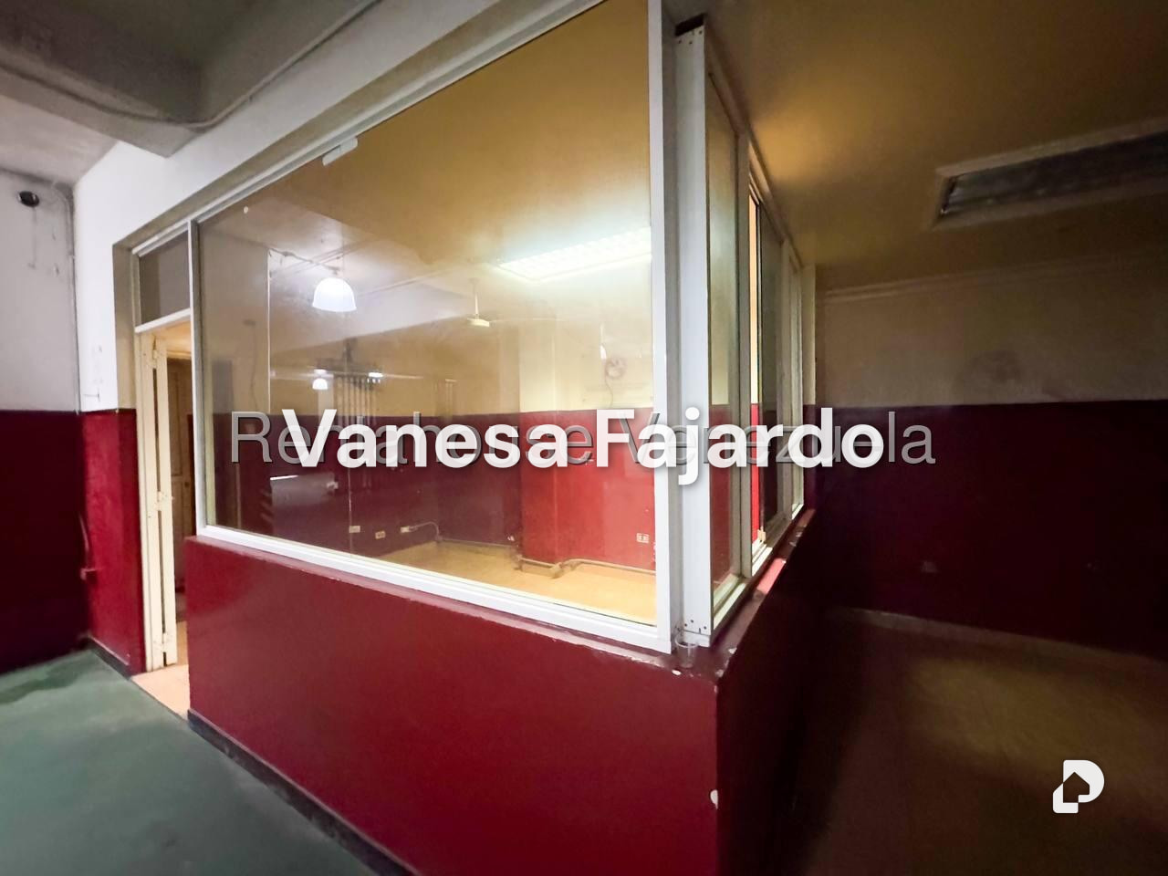 Edificio en La Urbina, Caracas – 24