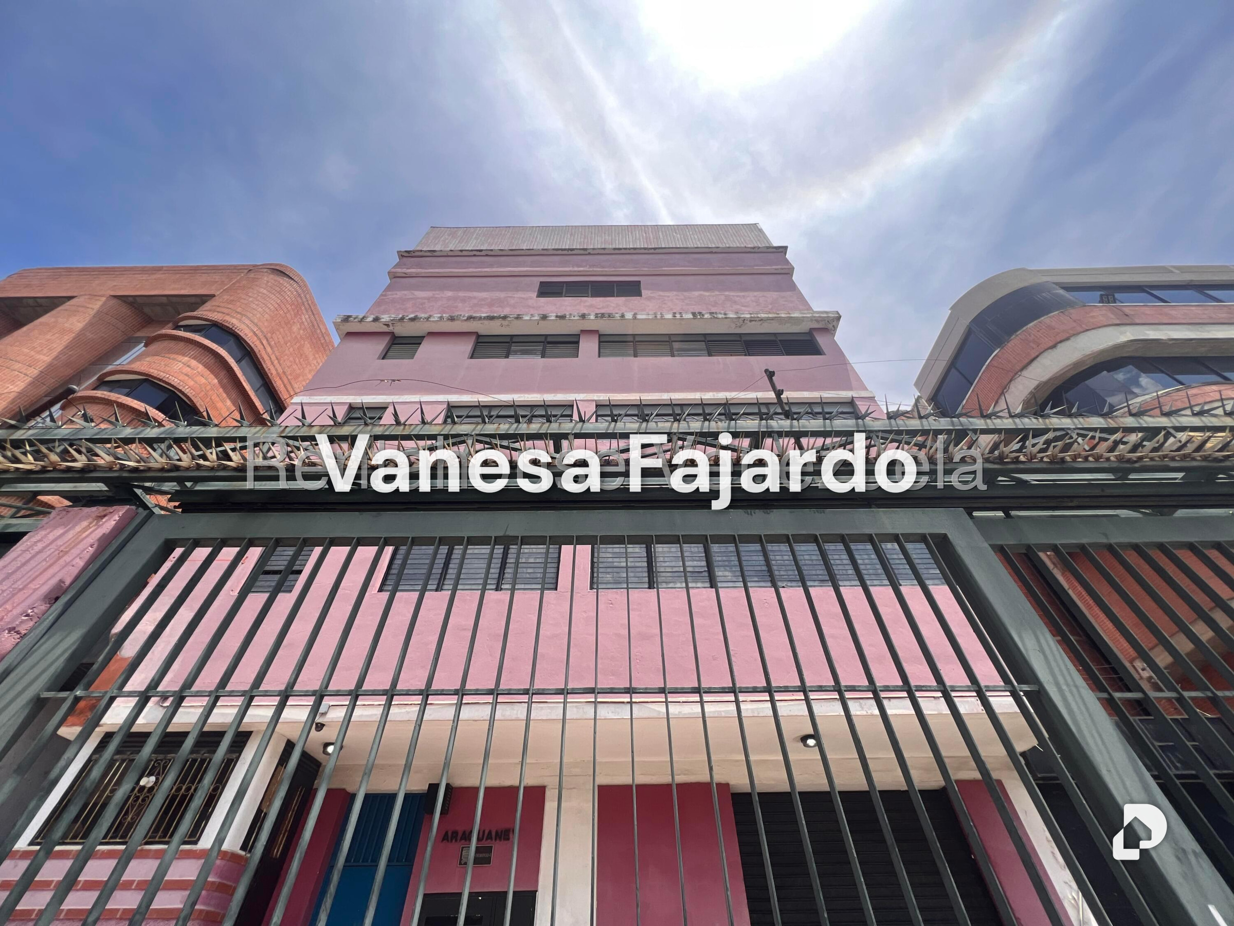 Edificio en La Urbina, Caracas – 2