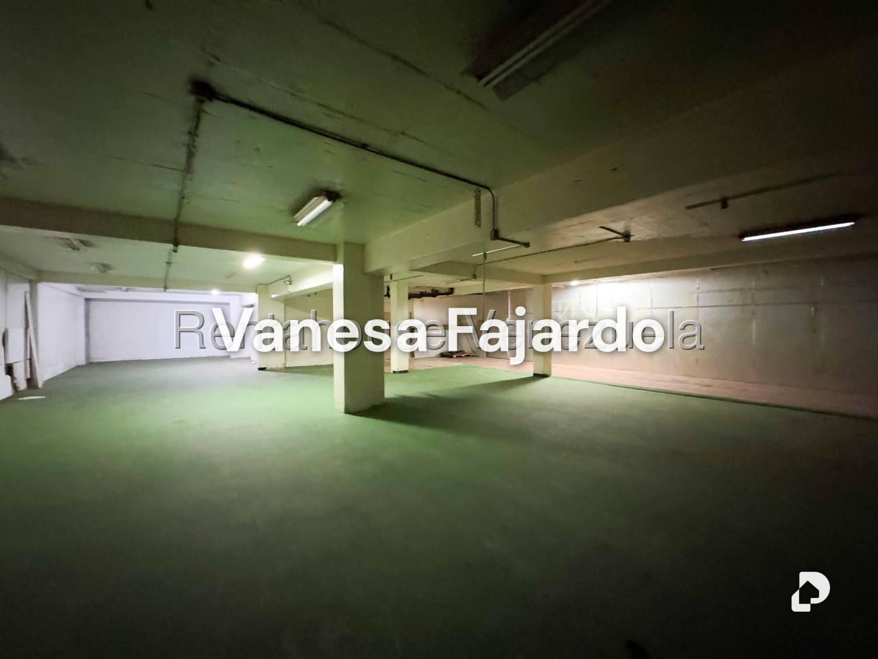 Edificio en La Urbina, Caracas – 30