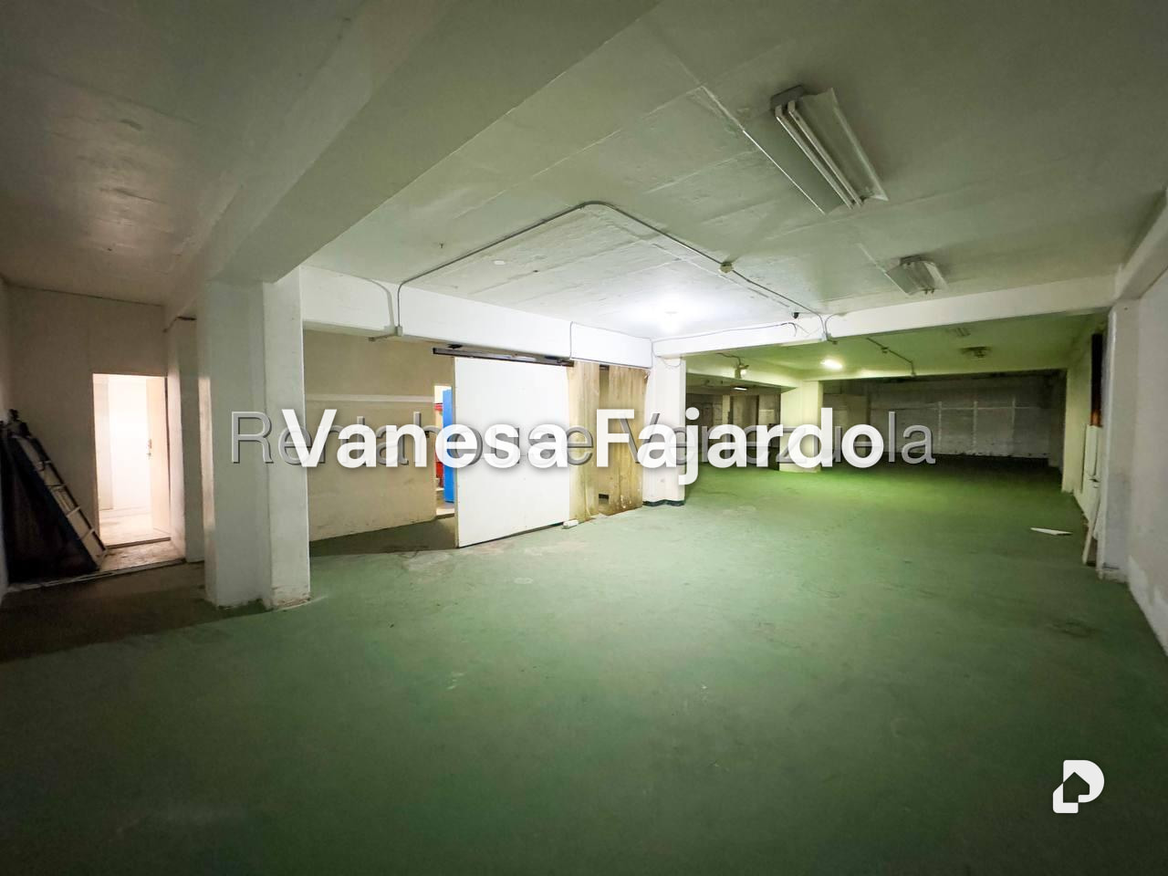 Edificio en La Urbina, Caracas – 27