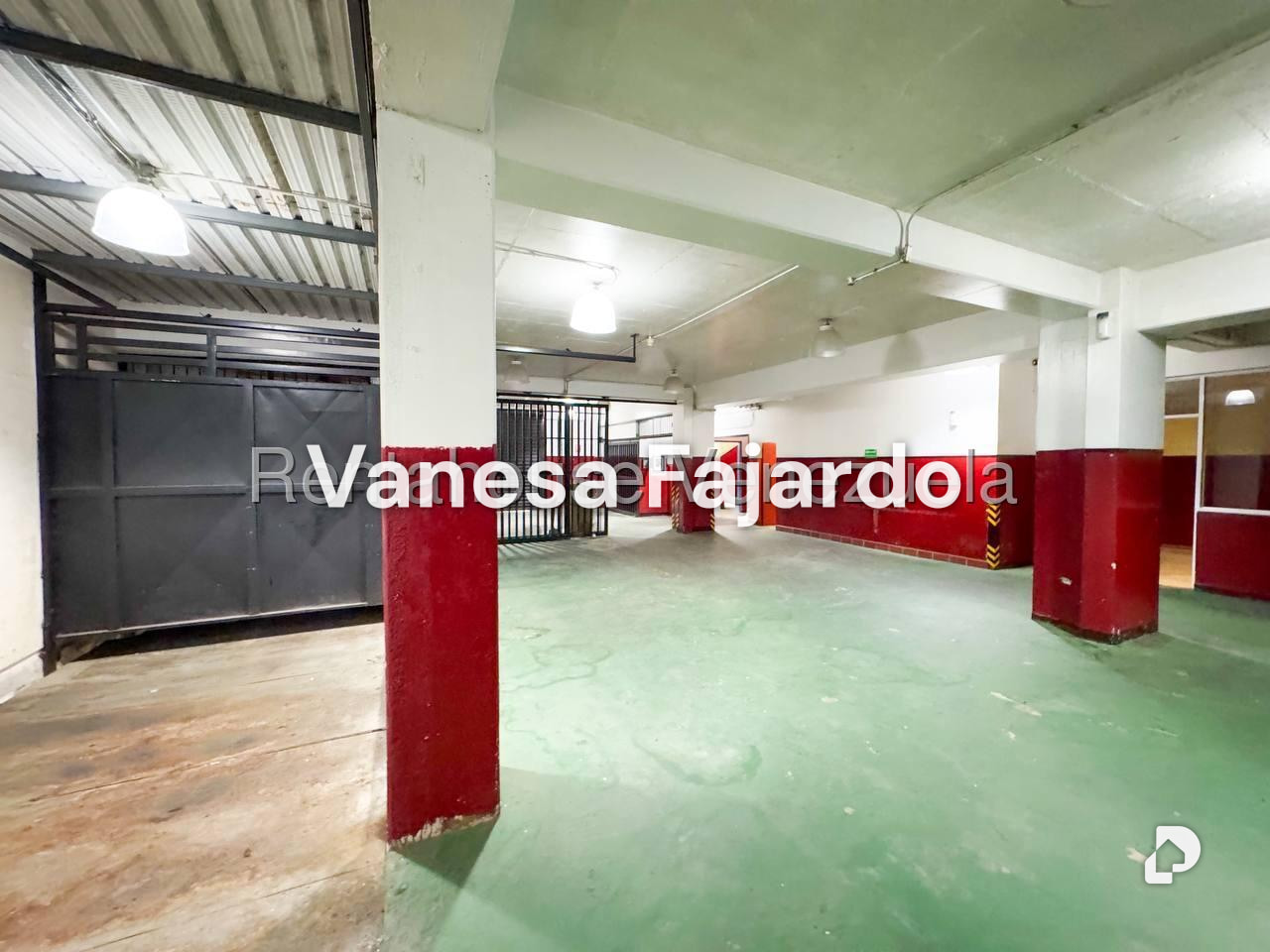 Edificio en La Urbina, Caracas – 22